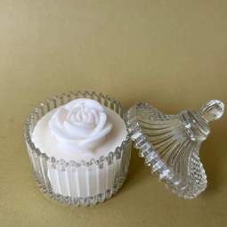 Cofre elegant con rosa