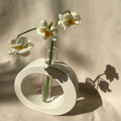 Florero minimalista onda